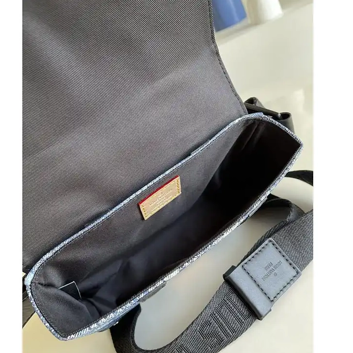 Brother Sam 2107YA0021 LV Bags 0725